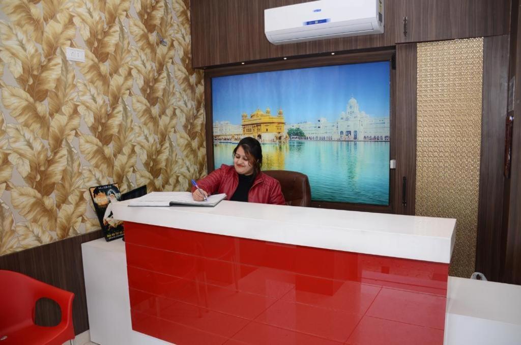 Hotel Robin Inn أمريتسار المظهر الخارجي الصورة