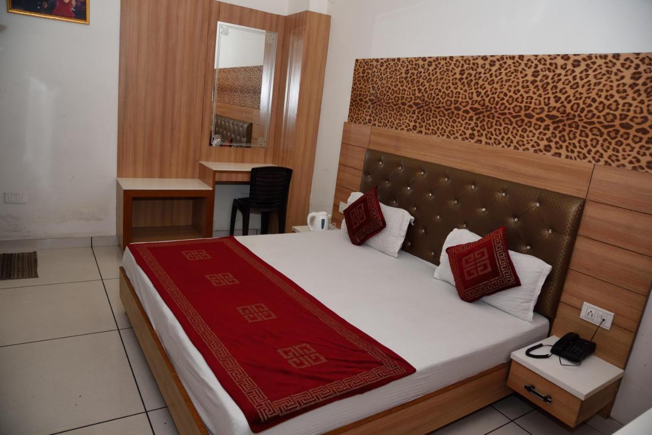 Hotel Robin Inn أمريتسار المظهر الخارجي الصورة